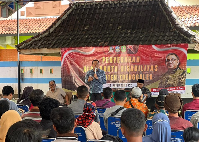 Wakil Ketua DPRD Jatim Salurkan 78 Alat Bantu Disabilitas 