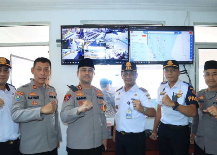 Kapolres Gresik Tinjau Kesiapan Pos Pengamanan Pelabuhan Jelang Arus Mudik Laut 2026