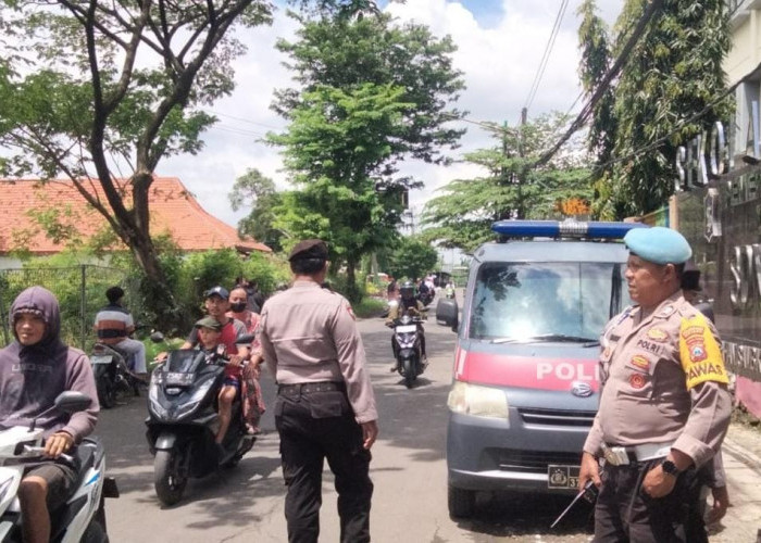 Cegah Kejahatan Jalanan, Kapolsek Lakarsantri Pimpin Langsung Patroli Kota Presisi di Jelidro