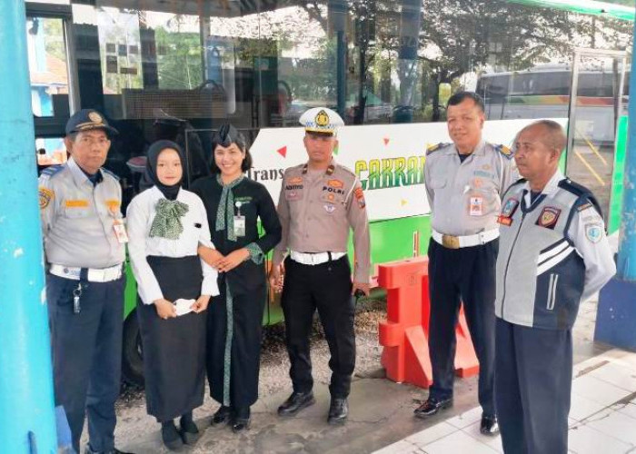 Personel Satlantas dan Dishub Edukasi Awak Bus Trans Jatim Koridor V 