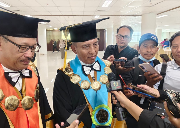 1.517 Mahasiswa Unesa Diwisuda, 48 Persen Sudah Dapat Pekerjaan