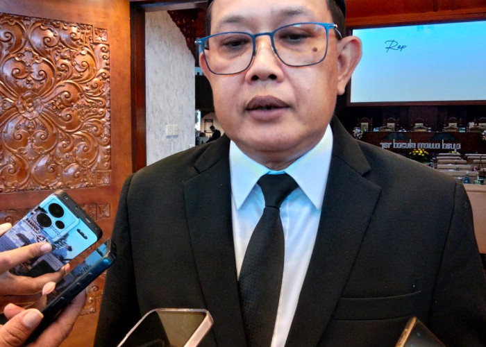 Pj Gubernur Jatim Ingatkan Nasib Keberadaan Tenaga Honorer dan PPPK