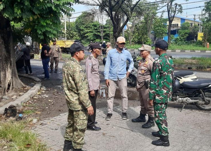 Pendekatan Humanis, Polsek Tandes Bersama Tiga Pilar Amankan Penertiban Lapak PKL Margomulyo