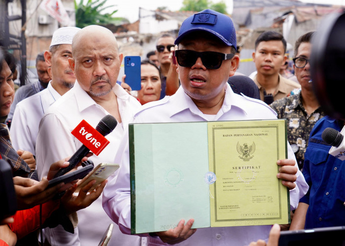 Turun Langsung ke Lokasi Penggusuran Klaster di Kabupaten Bekasi, Menteri Nusron Tegaskan Kehadiran Negara