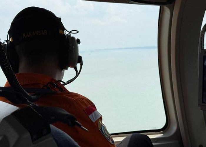 Basarnas Perluas Pencarian Nelayan Hilang di Perairan Gresik Lewat Pemantauan Udara