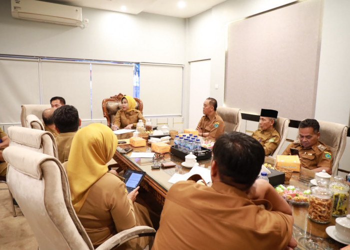 Pemkab Sidoarjo Siapkan Solusi Atasi Sampah Sungai Sukodono 