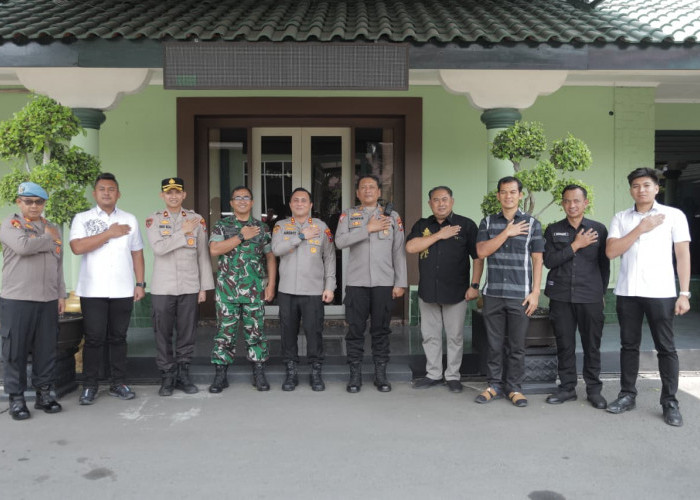 Silaturahmi ke Kodim Blitar, Kapolres Perkuat Sinergi TNI-Polri Jaga Keamanan