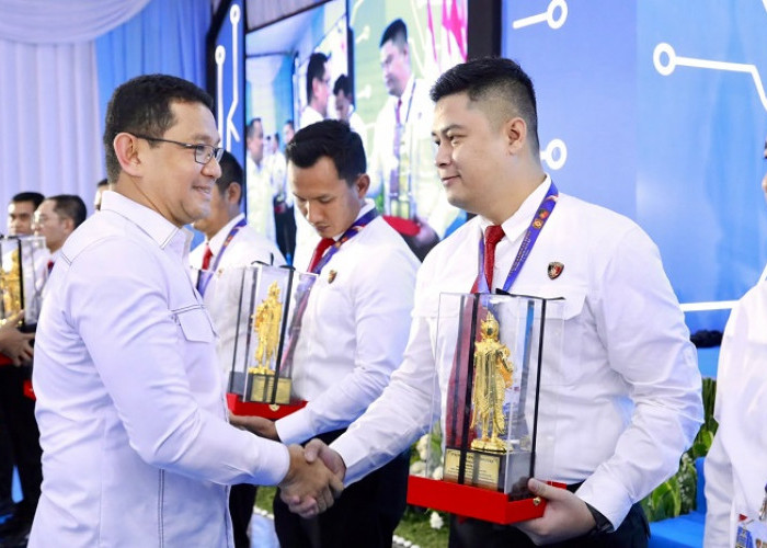 Kasatreskrim Polresta Sidoarjo Kompol Siko Terima Penghargaan Peringkat Pertama Nasional