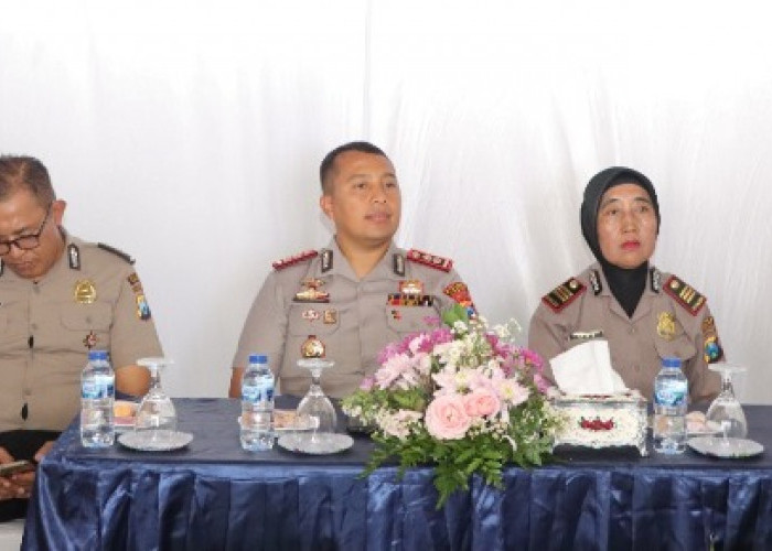 Kunker di Polsek Papar, Kapolres Kediri Tekankan Pelayanan dan Peran Bhabinkamtibmas