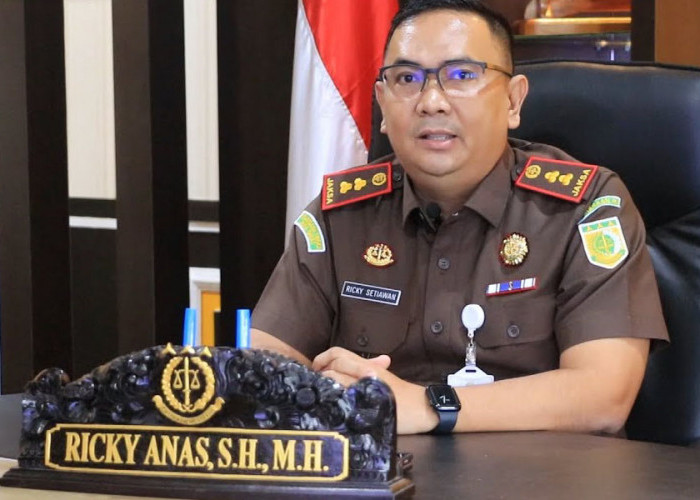 Sepak Terjang Kajari Tanjung Perak Ricky Setiawan Anas, OTT Oknum Auditor BPK Hingga Tahan Pengemplang Pajak