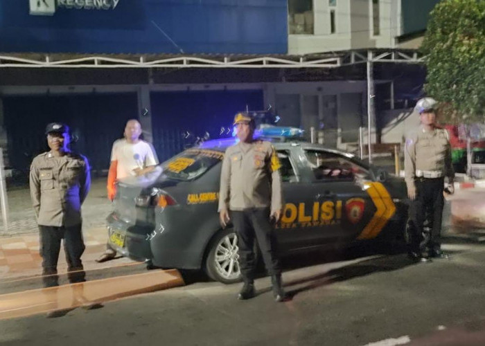 Patroli Sahur Polsek Sawahan Ciptakan Situasi Aman dan Kondusif