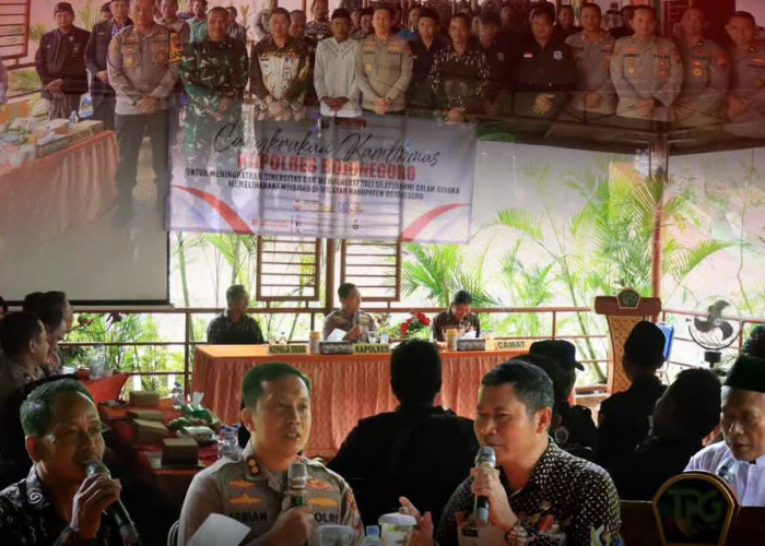 Polres Bojonegoro Gelar Cangkrukan Kamtibmas di Taman Pinggir Gawan Pilanggede