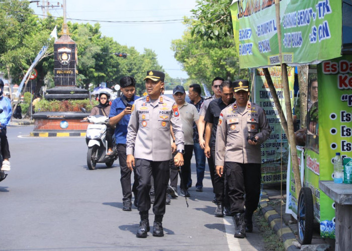 Polres Ngawi Kawal Aksi Damai Secara Humanis dan Profesional
