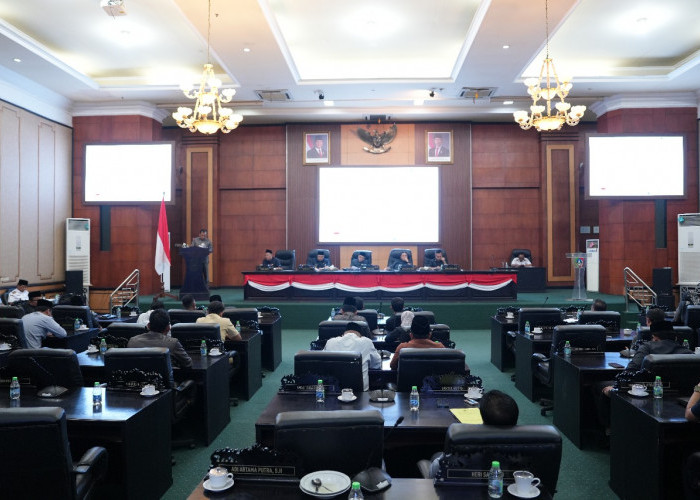 Perubahan Perda PDRD, Fraksi-Fraksi DPRD Jombang Berikan Masukan