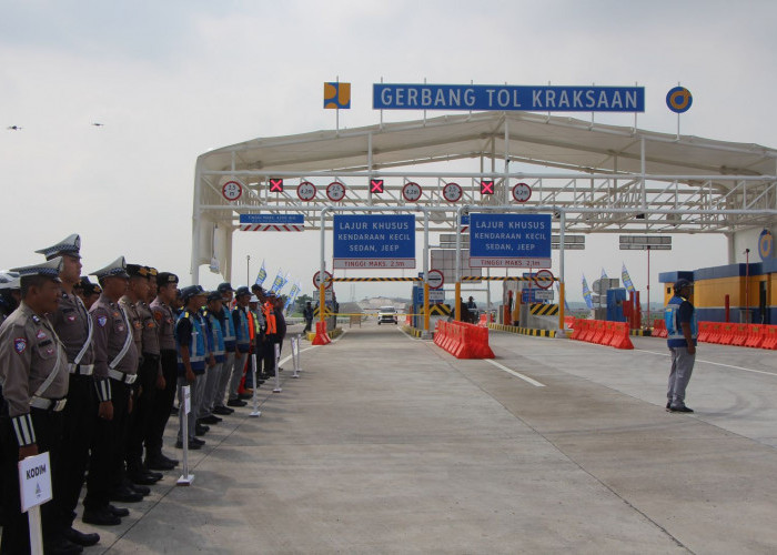 Volume Kendaraan di Exit Tol Fungsional Gending-Kraksaan Melonjak Signifikan