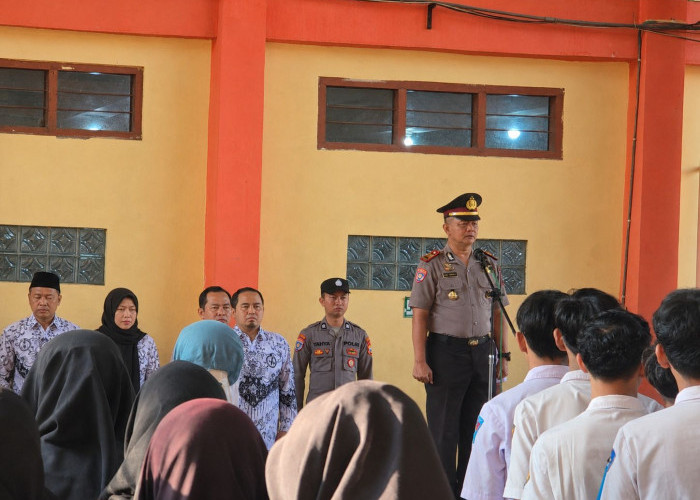 Momentum Hardiknas, 19 Kapolsek dan Pejabat Utama Polres Ngawi Serentak Jadi Pembina Upacara di Sekolah 