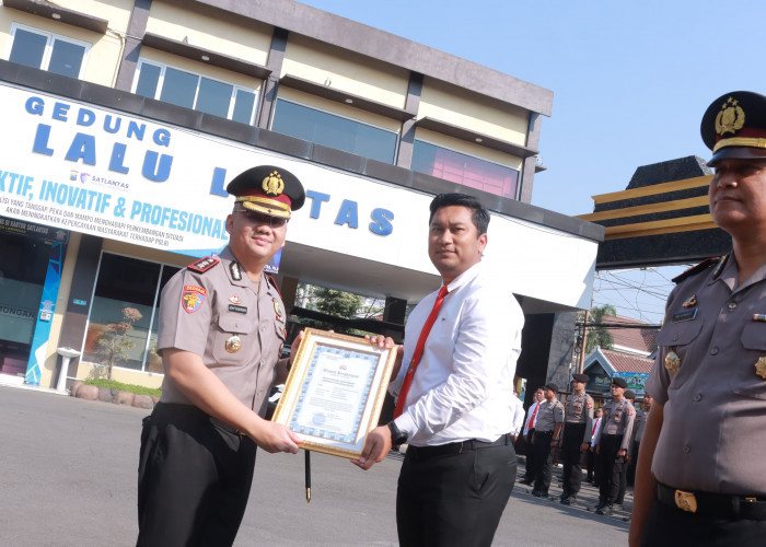 26 Personel dan 3 Polsek Raih Penghargaan Kapolres Lamongan