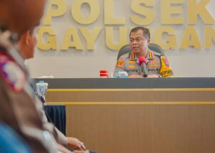 Tinjau Polsek Jajaran, Kapolrestabes Surabaya Minta Tingkatkan Pelayanan