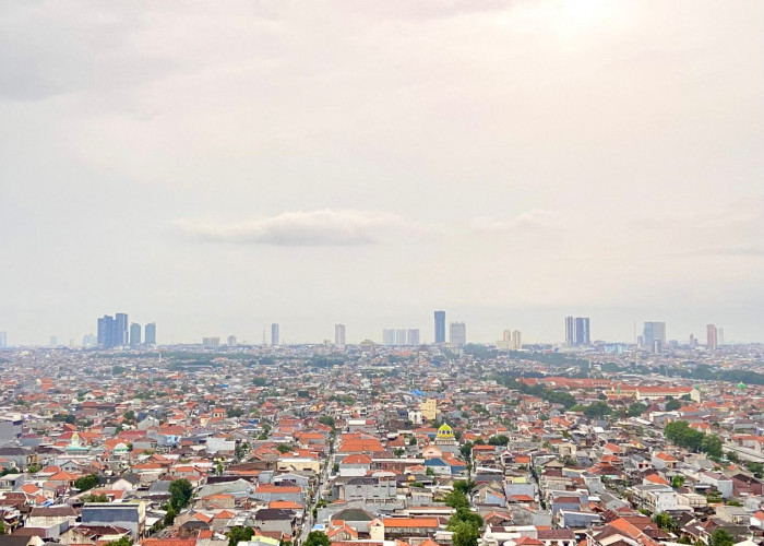 Surabaya dan Sidoarjo Awali Hari dengan Langit Berawan Tebal, BMKG Ingatkan Potensi Perubahan Cuaca Mendadak
