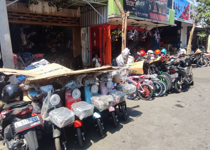 Lagi Booming, Penjualan Sepeda Listrik di Surabaya Meningkat