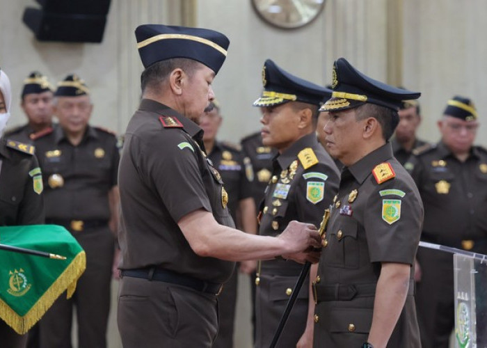 Jaksa Agung Lantik Jampidmil dan Kajati DKI Jakarta