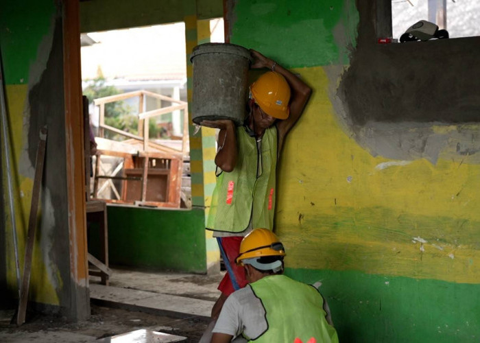 Dampak Positif Revitalisasi SMPN 3 Jiken: Pemerintah Buka Lapangan Kerja Bagi Warga, Hidupkan Ekonomi Keluarga