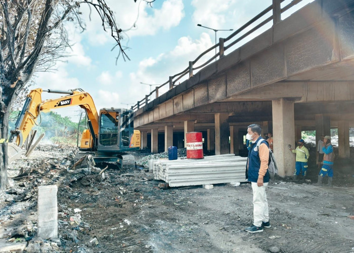 Pascakebakaran Kolong Tol Dupak, LPMK Asemrowo Harap Lahan Kosong Disulap Jadi Taman