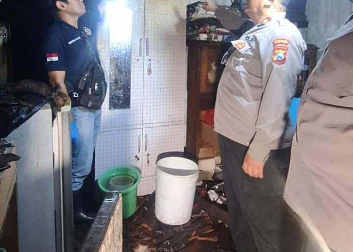 Dua Kali Ledakan Picu Kebakaran di Srengganan Dalam, Polsek Simokerto Pastikan Situasi Kondusif