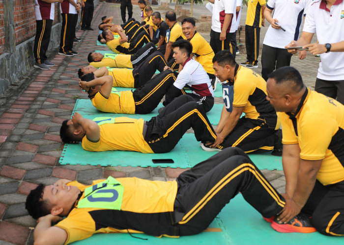 Dengan TKJ Ceria, Personel Polres Kediri Jalani Uji Kesamaptaan Jasmani