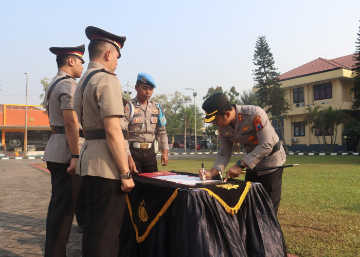 Sertijab Dua Kapolsek, Kapolres Mojokerto Tekankan Pelayanan dan Kamtibmas