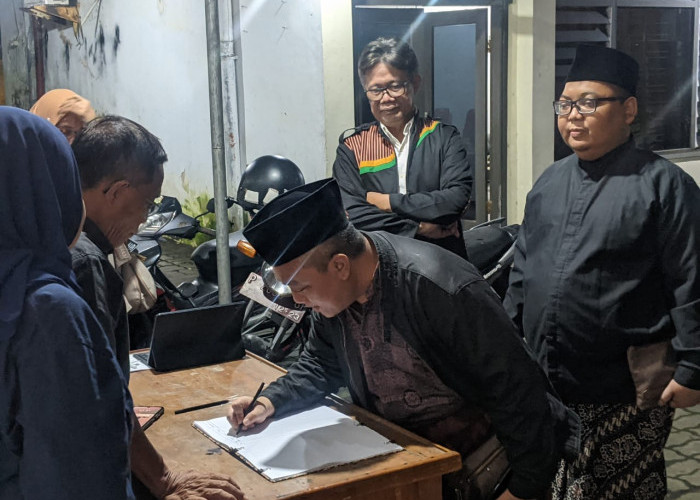 Bapaslon Perseorangan, Pasangan M. Jaddin Wajads dan Arismaya Parahita Tengah Malam Datangi KPU Jember