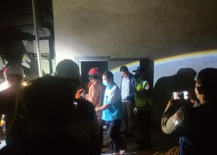 Pabrik Blesscon Lamongan Meledak: 1 Pekerja Tewas, 6 Luka Bakar