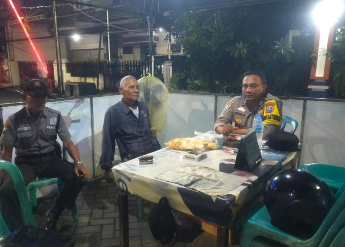 Bhabinkamtibmas Kalirungkut Perketat Keamanan di Perumahan Rungkut Harapan