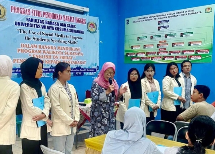 Beri Pelatihan Berbasis Medsos, Tim Penmas UWKS Dongkrak Pelajar Surabaya Makin Cakap Berbahasa Inggris