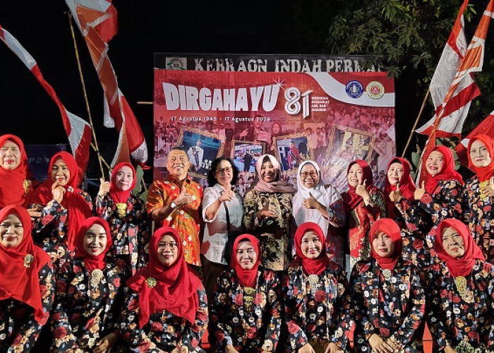 Warga Kebraon Indah Permai RW 13 Surabaya Antusias Ramaikan Malam Puncak HUT Ke-81 RI 