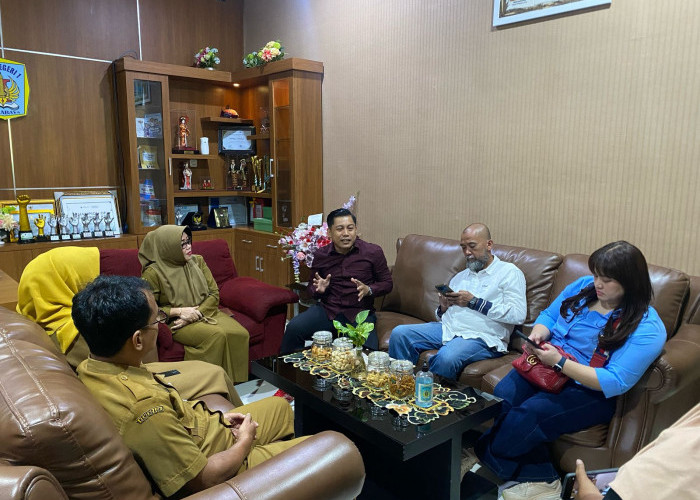 DPRD Surabaya Sidak SMPN 1 Terkait Isu Pungutan Wisuda, Temukan Inisiatif Wali Murid