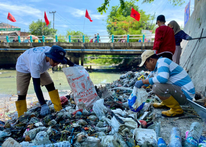 Sampah Plastik Hantui Sungai dan Irigasi Surabaya, BRUIN: Perlu Komitmen Pemkot