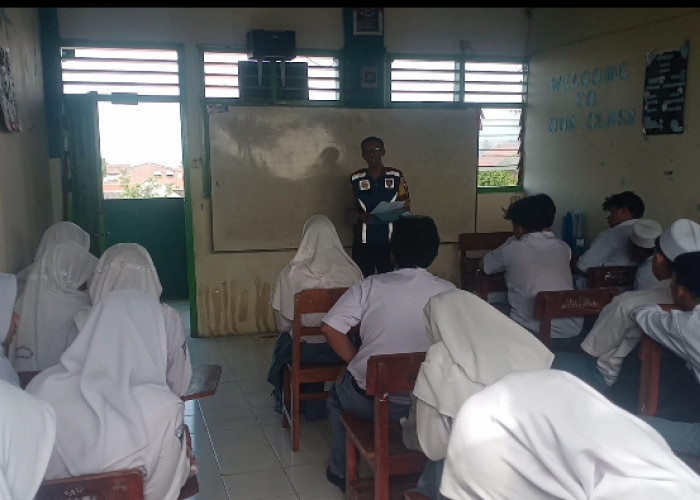 Pembinaan di MA Hasyim Asy'ari, Polsek Tandes Ajak Siswa Jauhi Kenakalan Remaja