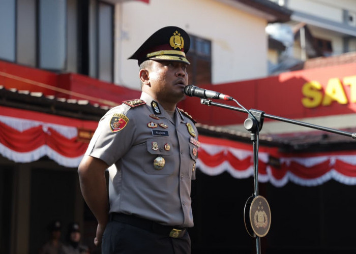 Sentuhan Humanis Kapolres Jember AKBP Alaiddin, Ajak Anggota Kerja dengan Hati dan Gemar Sedekah