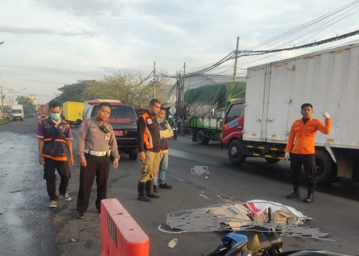 Gagal Nyalip, Pemotor Asal Dukuh Bulak Banteng Tewas Terlindas Truk di Jalan Tambak Osowilangun