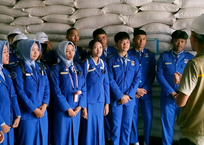 Eduwisata ke Gudang Bulog, Siswa SMKN 1 Ngawi Belajar Ketahanan Pangan