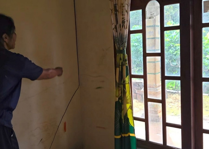 Ponorogo Diterjang Longsor, Warga Ketakutan Mengungsi ke Tetangga