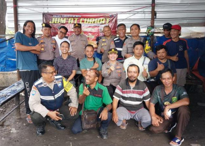 Jumat Curhat, Polsek Tenggilis Mejoyo Tampung Curhat Sopir Soal Perpanjangan SIM Tanpa KTP Surabaya