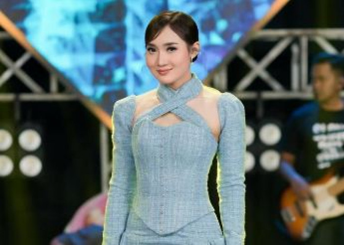 Mengenal Yeni Inka, Penyanyi Asal Blora yang Sukses Jadi 'Ratu Ambyar Indonesia'
