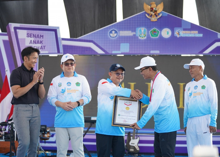 Senam  24.114 Siswa Warnai Hardiknas 2026, Pemkab Pamekasan Raih Rekor MURI