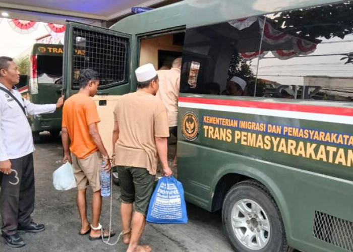 Kurangi Overkapasitas, Rutan Gresik Pindahkan 20 Napi ke Lapas Madiun dan Tuban