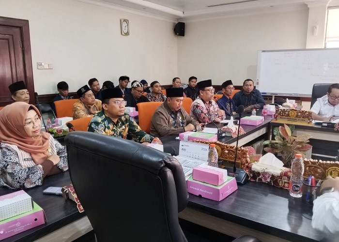 Komisi D DPRD Surabaya Kawal Penyelesaian Keterlambatan Tunjangan Guru PAI PPPK