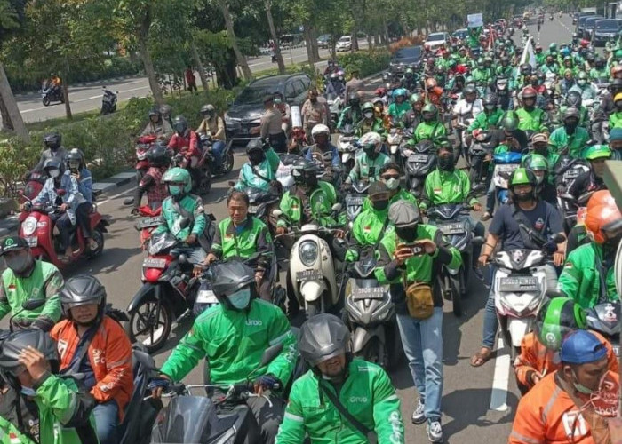 Asosiasi Driver Ojol Jatim Pastikan Tidak Ikut Demo 3 September di Surabaya