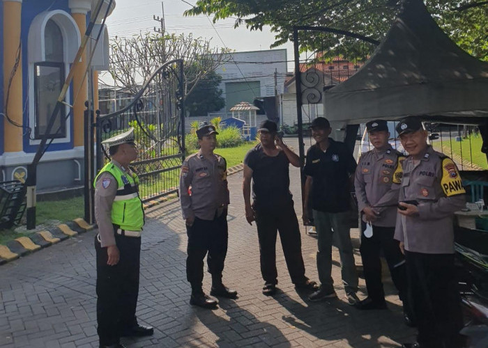 Antisipasi Kejahatan di Permukiman, Polsek Rungkut Gencarkan Patroli Presisi dan Sosialisasi Call Center 110