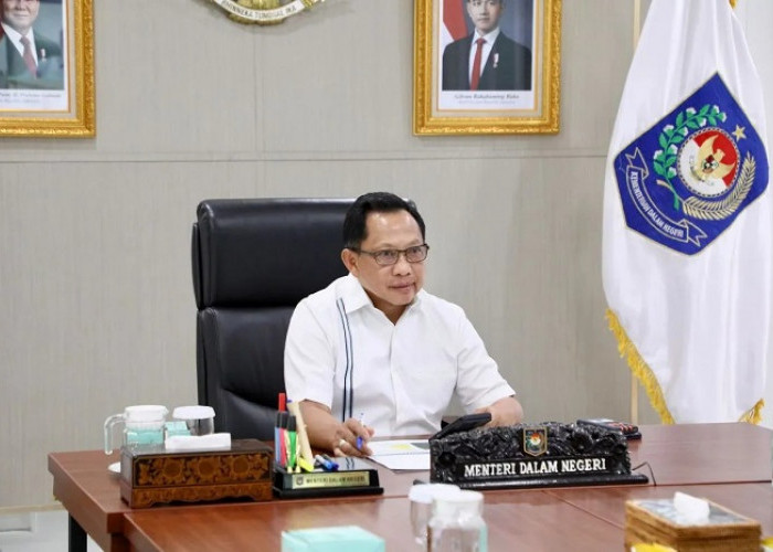 Mendagri Minta Pemda Waspada Dampak Erupsi Anak Krakatau